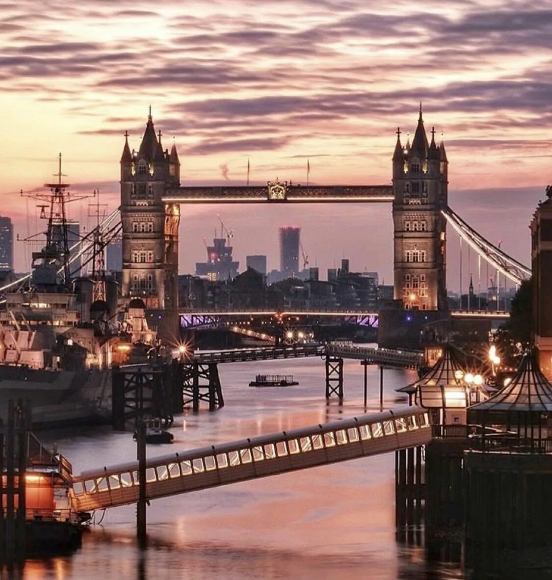 Англия картинки. Тауэрский мост Эстетика. Тауэрский мост разводной. Англия мост Тауэр. Тауэрский мост (г. Лондон).