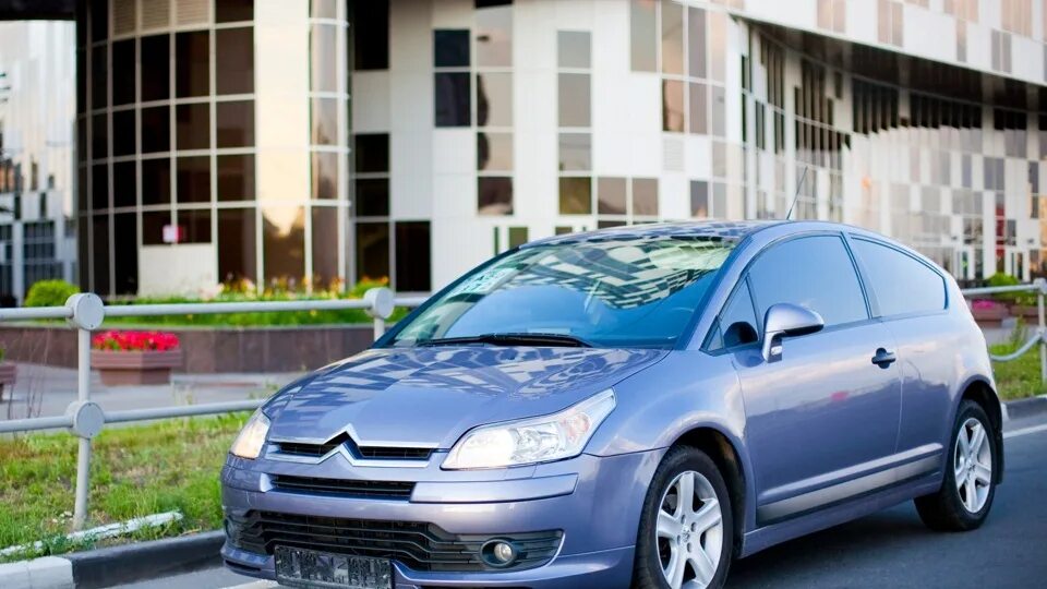 Citroen c4 2006. Citroen c4 Coupe. Citroen c4 2006 купе. Ситроен с4 купе серый. Купить ситроен 2006 года