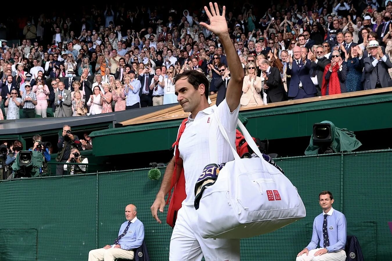 Роджер федерер кубок лэйвера 2022. Федель надаль федерер. Роджер федерер и рафаэль надаль. Роджер федерер 2022. Роджер федерер победы на турнирах большого шлема.