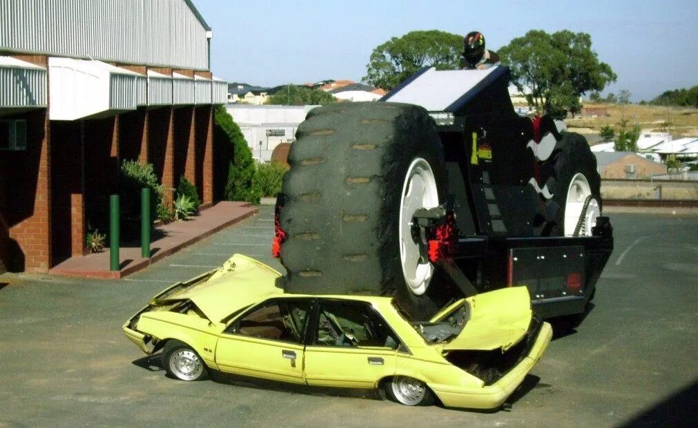 Хот род v16. Pontiac gto 19. Ваз 2108 турбо корч. Сделай на самую мощную. Необычные большие машины.