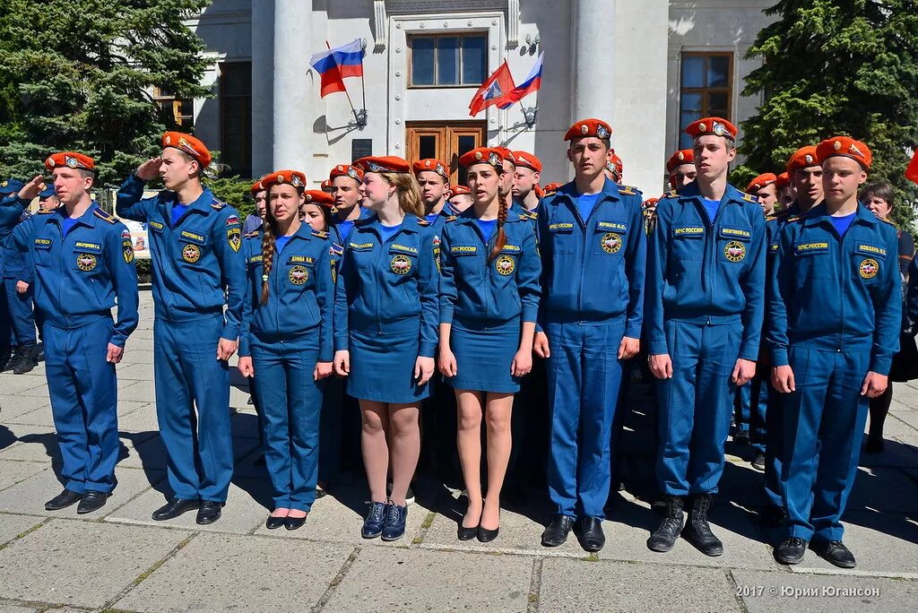 Мчс после 9 класса пермь. Офицеры пожарной охраны. Мчс после 9 класса пермь. Мчс после 9 класса пермь. Кадетское училище мчс.