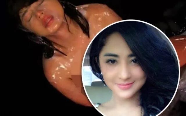 Cara bokep. Dewi Persik sama Saipul Jamil hot. Skandal Artis. Artis Bugil. Smp telanjang.