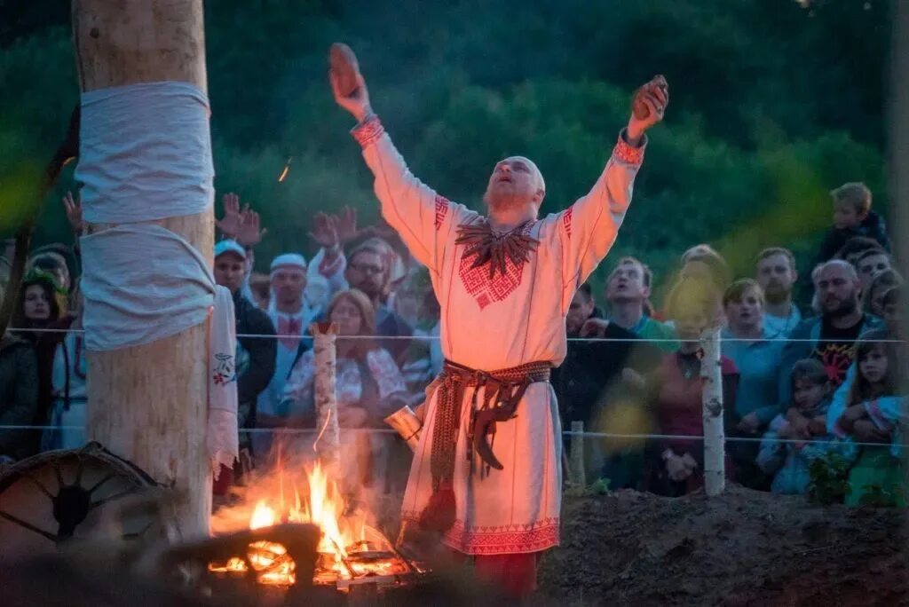 Язычники поклонения. Язычество родноверие славянское. Славянское неоязычество родноверие. Славянские неоязычники. Современные язычники.