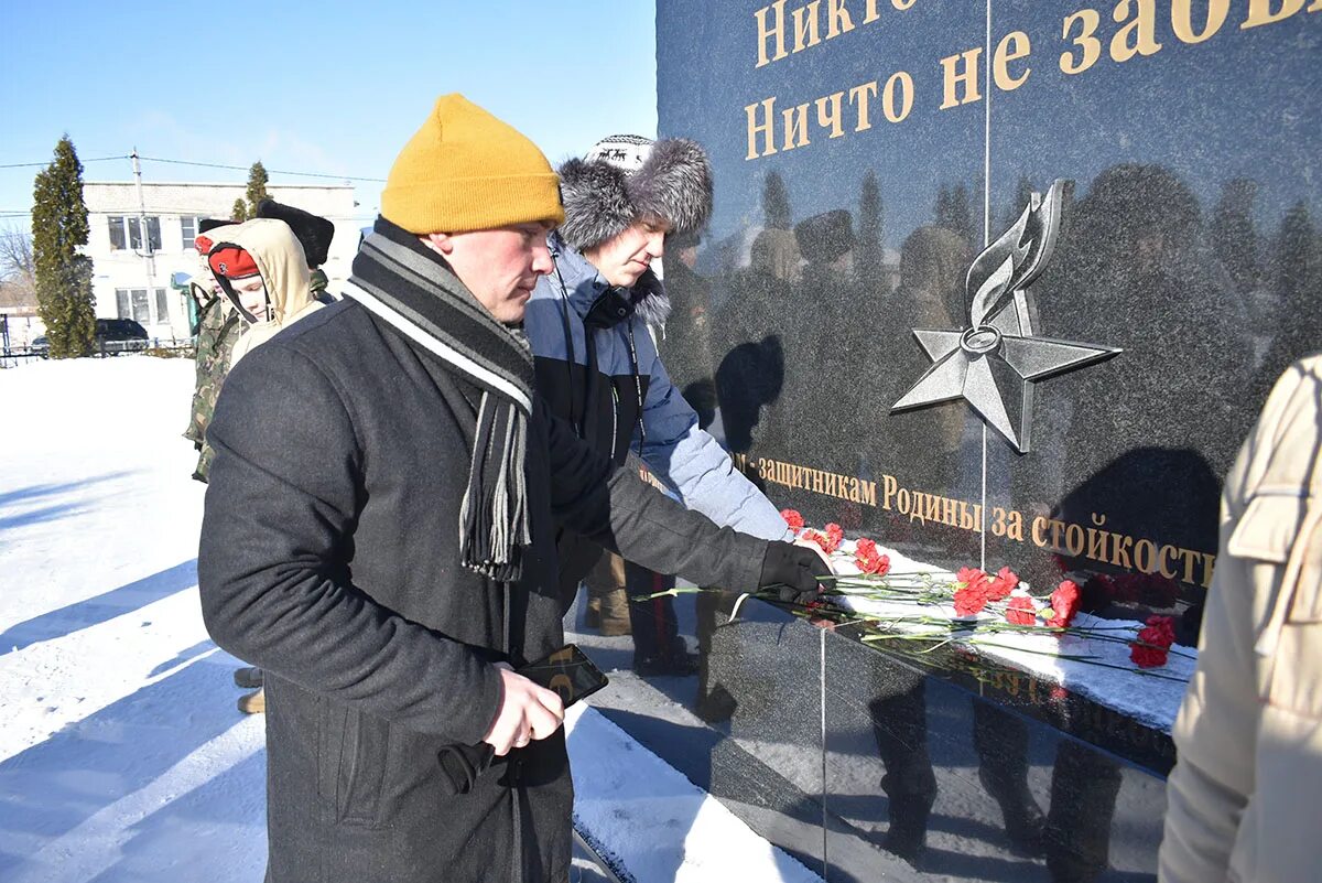 Прогноз погоды в ряжске на 10 дней. Аллея героев Ряжск. Ряжск боевое братство. Акция Защитим память героев. Аллея героев Ряжск фото.