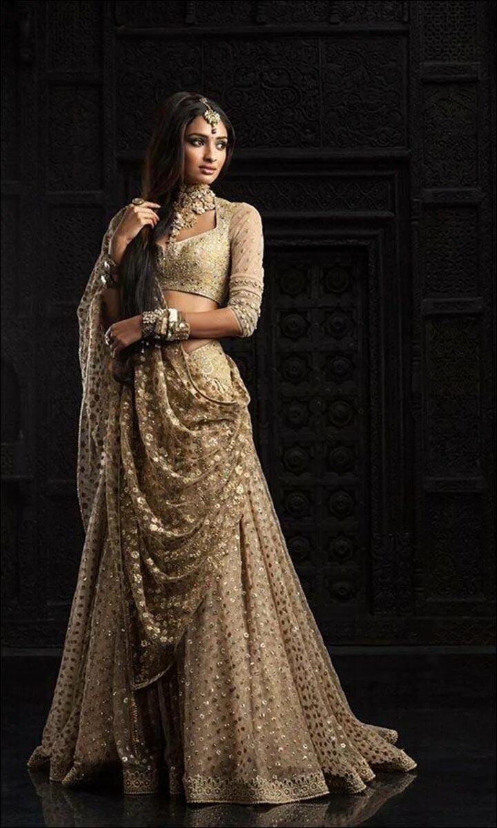 Костюм для танцев живота. Одежда востока. Одежда востока. Одежда востока. Восточный костюм женский.