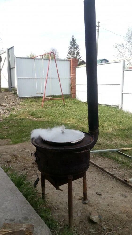 Печь под казан своими руками из дисков. Подставка для казана из дисков. печь под казан из дисков автомобиля с трубой.