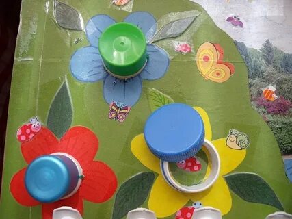 Игры с пластиковыми крышками