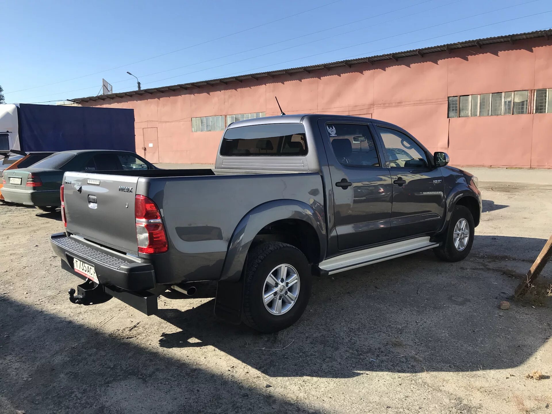 Куплю тойота хайлюкс цена. Toyota Hilux 7. Toyota Hilux 2. Тойота Хайлюкс 2012 года. Тойота Хайлюкс 2.7.