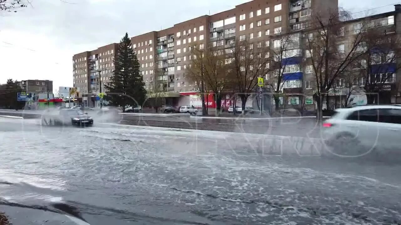 Что сейчас в орске на данный момент. Окно больницы орск дождь. фото дождь орск. будет ли дождь сегодня в орске.