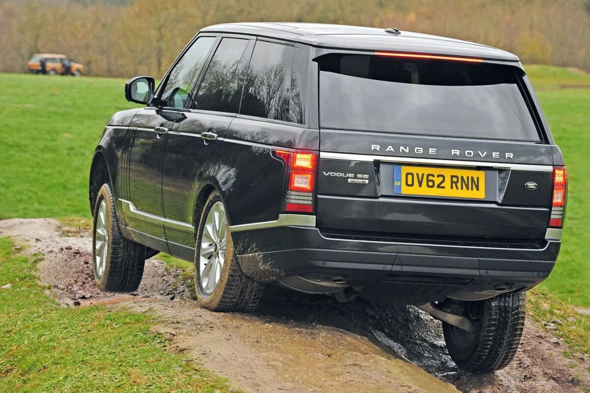 Размер рендж ровер спорт. Рендж Ровер Вог 3. Range Rover l405 4.4 tdv8. Range Rover Vogue 4.4. Range Rover l405 черный.