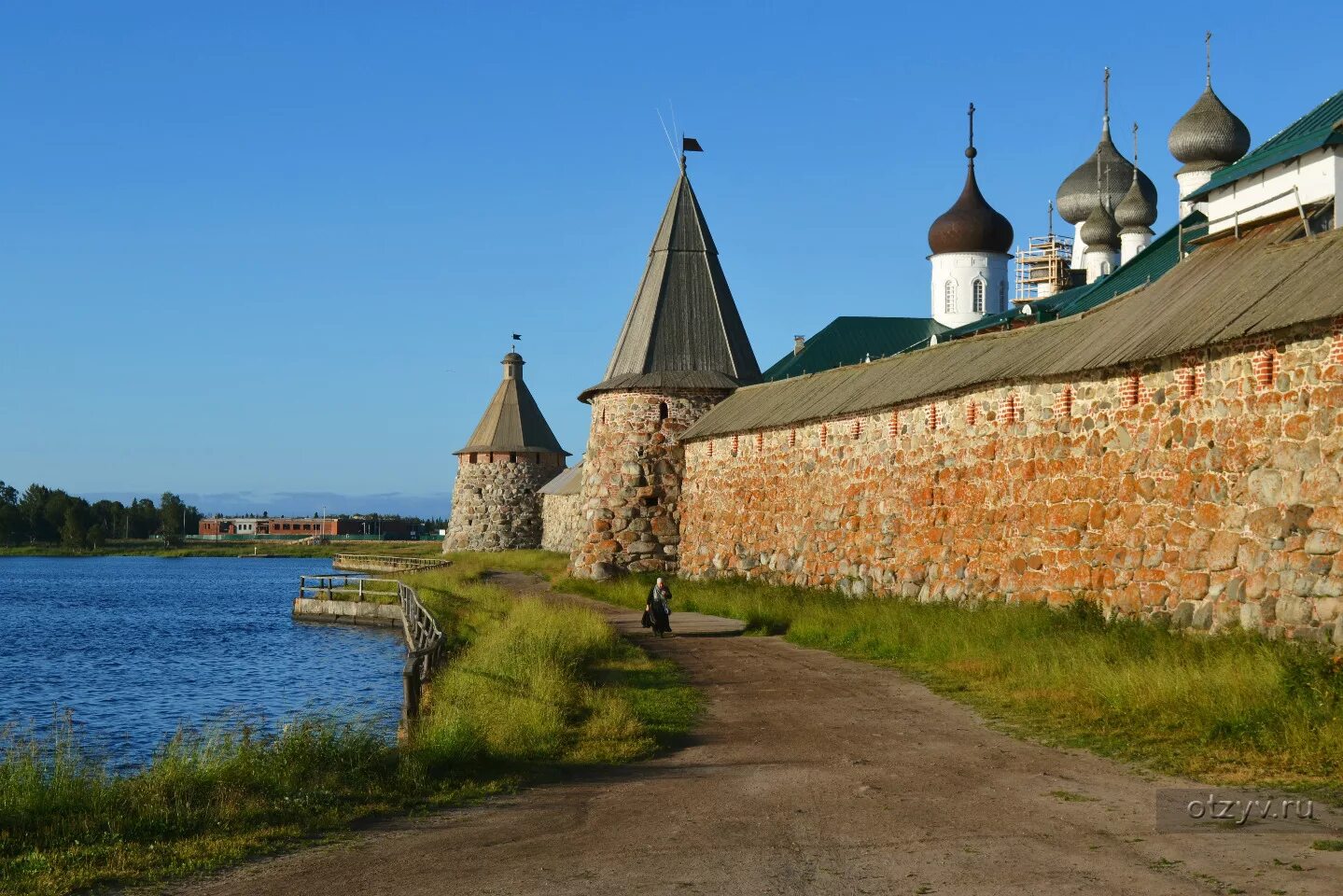 Памятники соловецких островов. Спасо-Преображенский Соловецкий монастырь. Соловки Анзер Карелия. Соловецкий монастырь на белом море. Соловецкие острова достопримечательности.