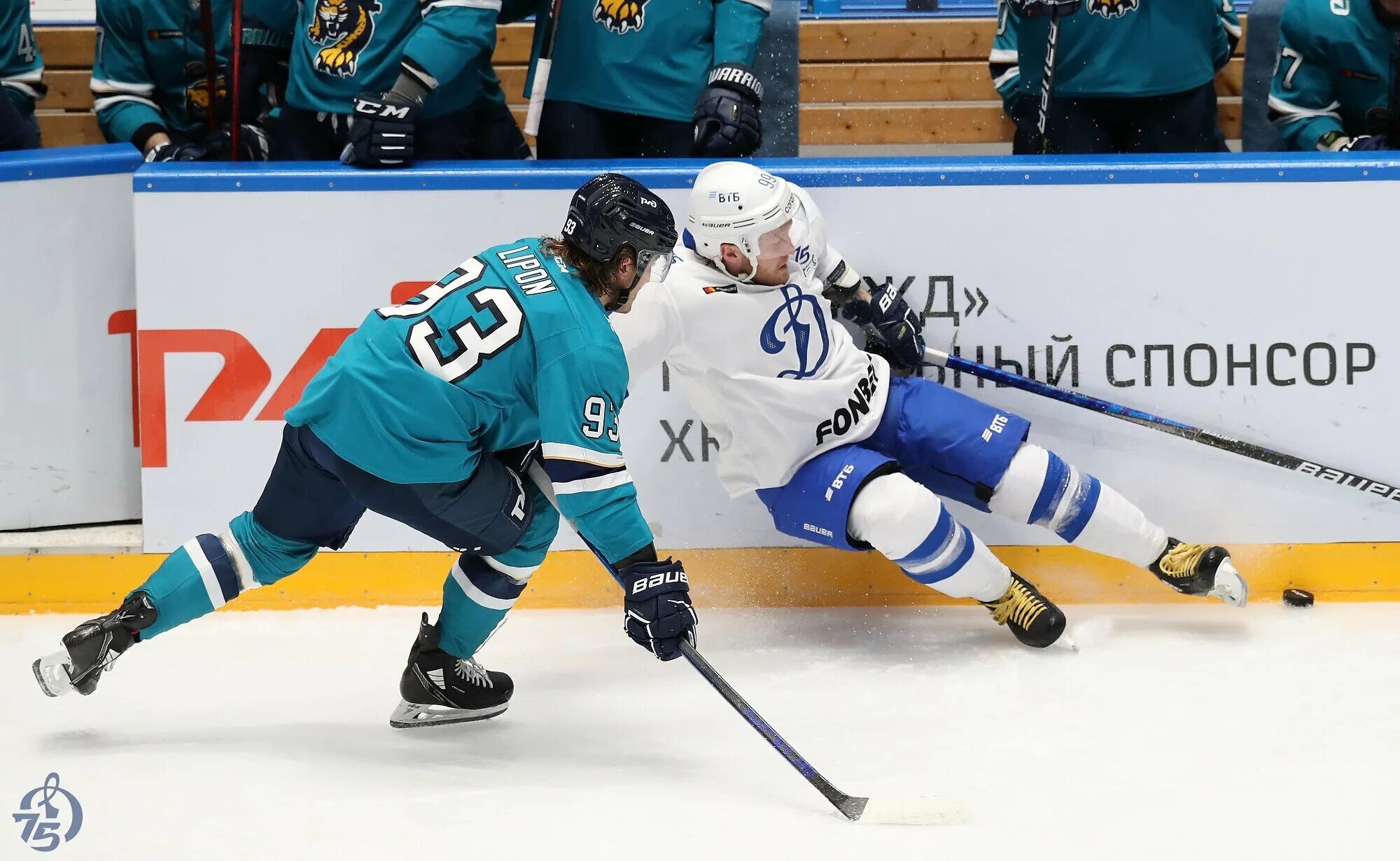 Сочи динамо хоккей прямая трансляция. Р. Динамо рига кхл 2011-2012. Сочи динамо хоккей прямая трансляция. Хоккей трансляция.