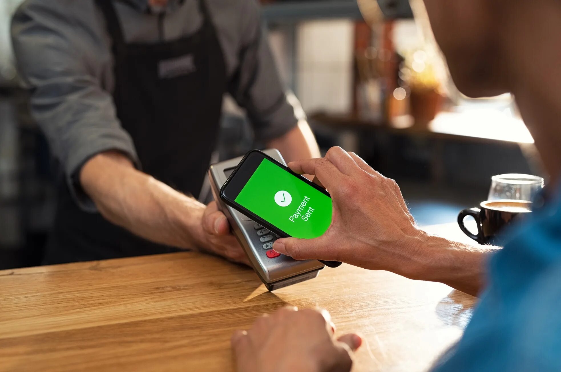 Смартфоны с nfc. Первый смартфон с nfc. nfc оплата. mobile payments картинки. nfc credit card.