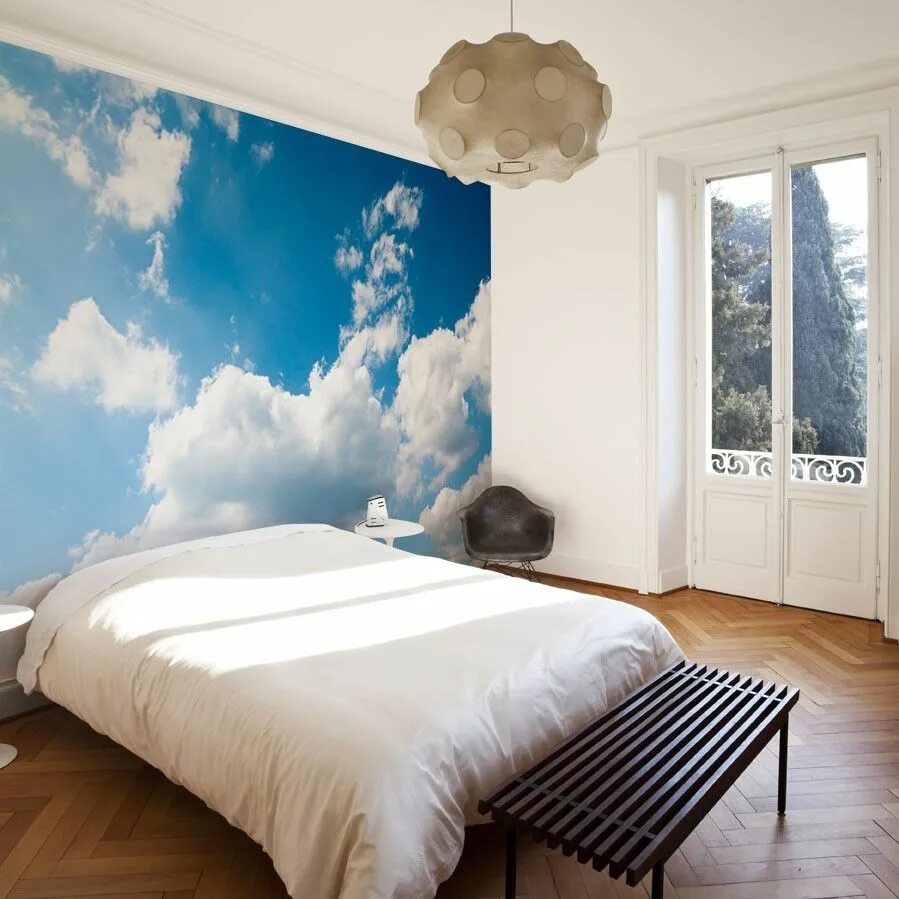 Белые облака и дом. Фотообои для спальной комнаты. Креативные фотообои в спальню. Красивые фотообои в спальню. Фотообои для маленькой спальни.