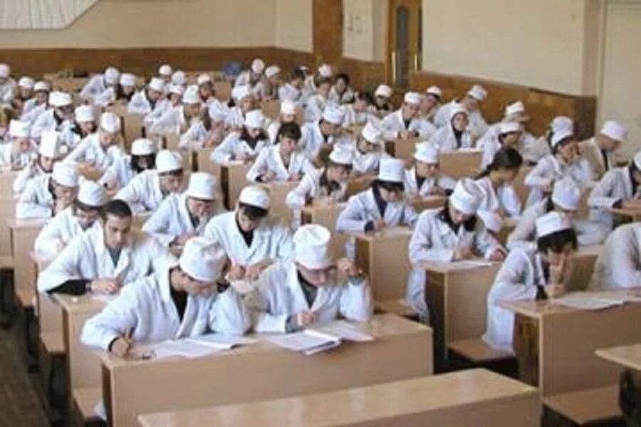 Какие предметы сдавать на врача после 9