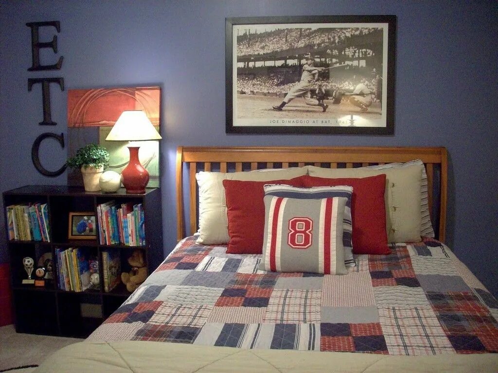 Boys bedroom. Бойс Роом. Декор спальни для парня. Кровать Эклектика. Креативная спальня для парня.