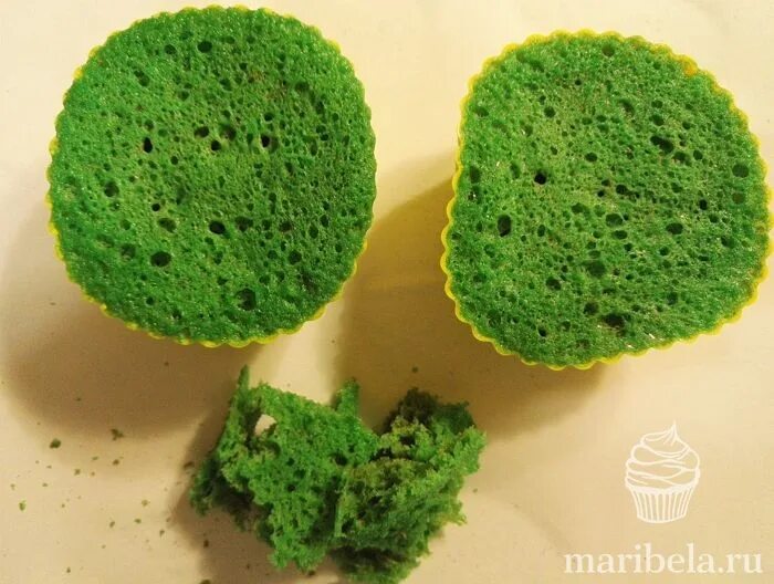 Бисквит зеленый мох. Молекулярный бисквит мох. Как сделать мох для торта в микроволновке. Как сделать мох для торта в микроволновке. Декор торта с мхом.