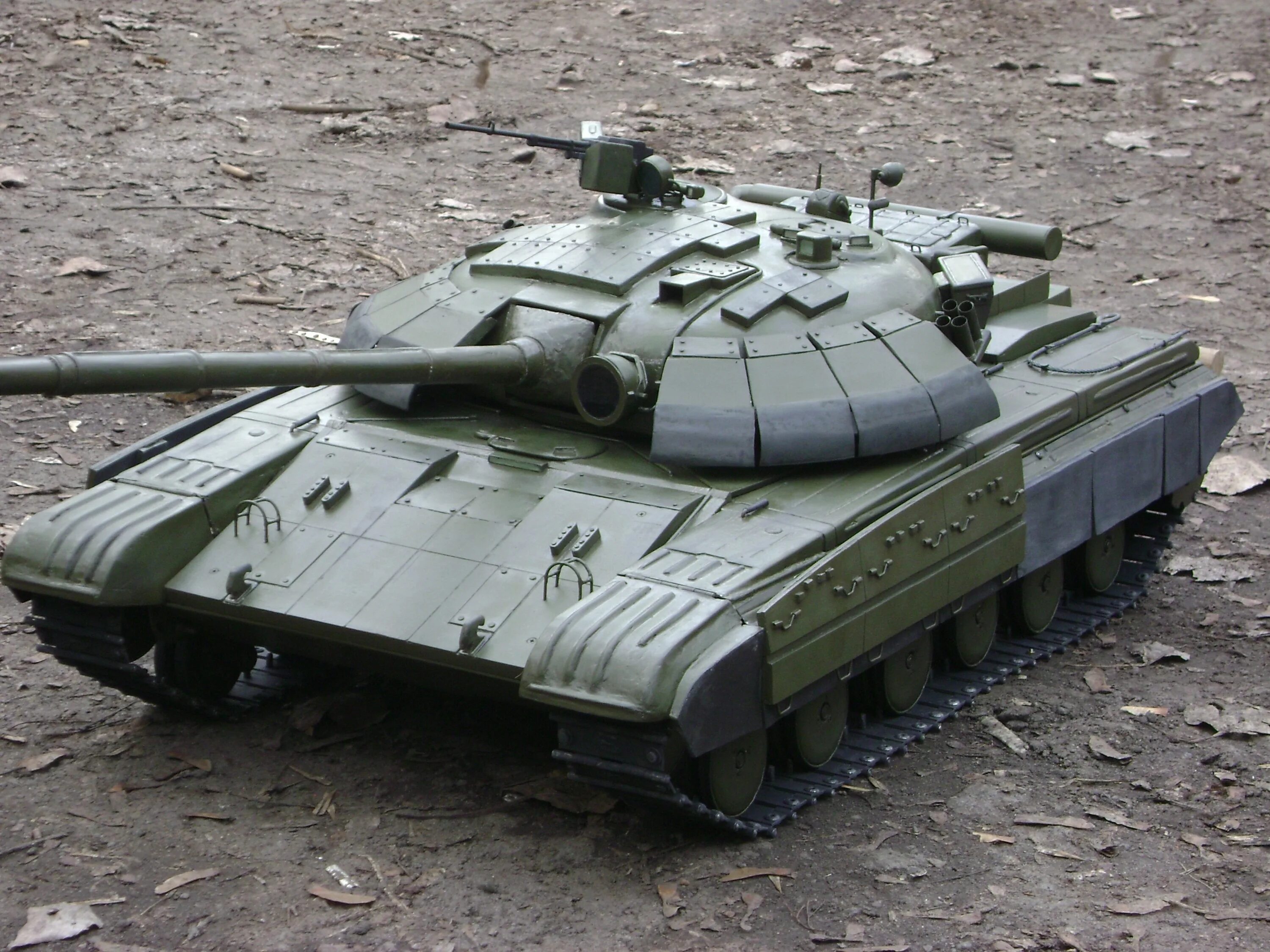 M б т