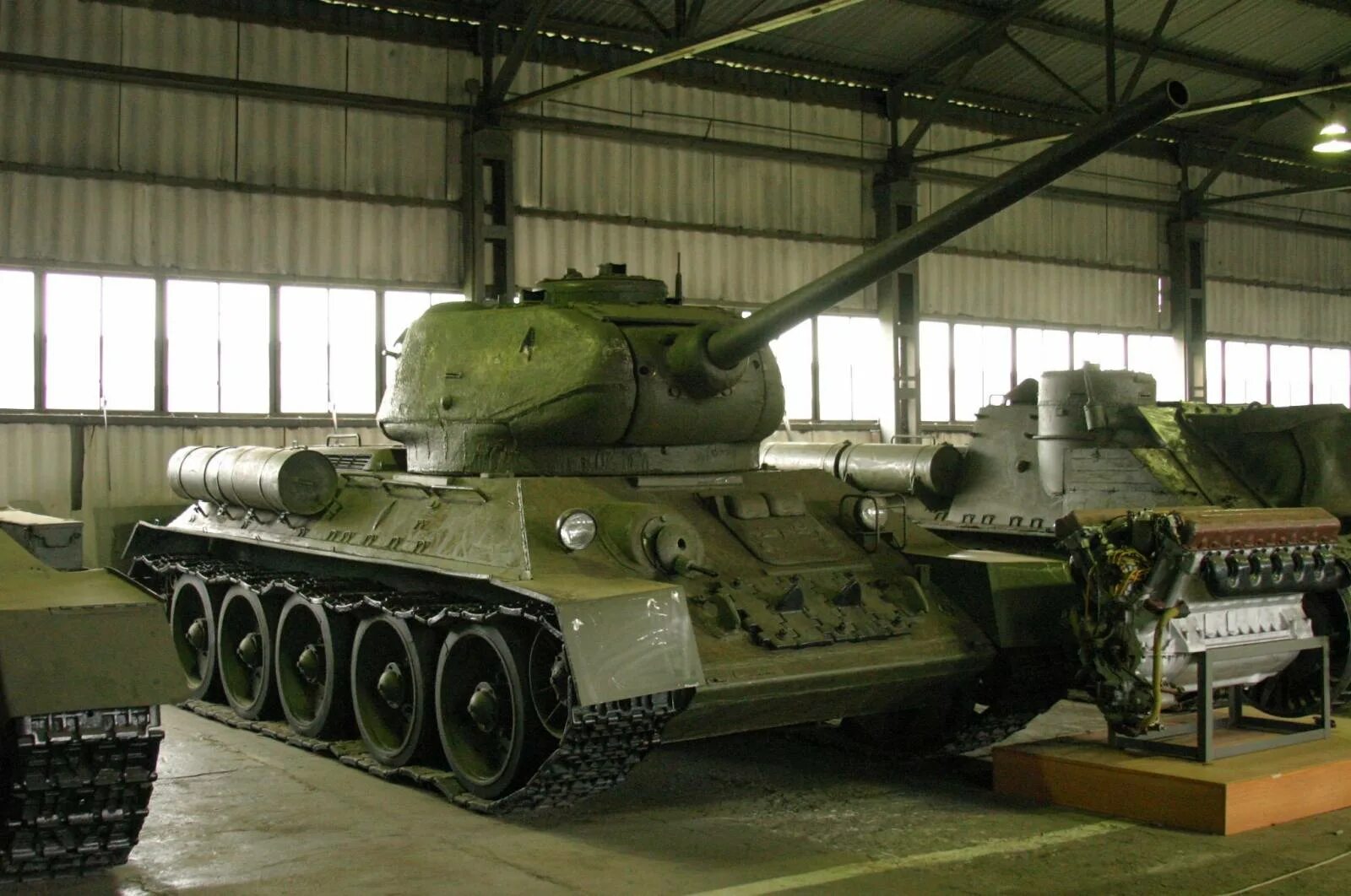Тип 80 танк. Каз дрозд т-55ад. Туту кубинка белорусская. Музей в кубинке танки. Туту кубинка белорусская.