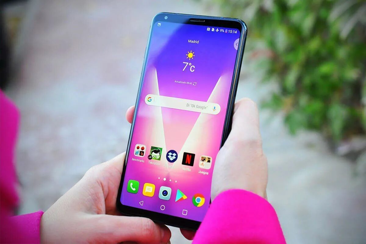 Lg thinq купить. LG v35. V35 THINQ. LG v40 THINQ. LG v40 THINQ Full.