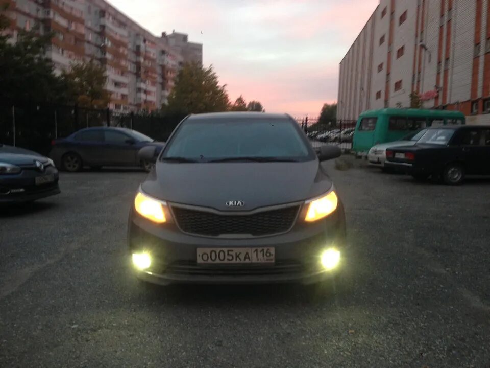 Рио х дхо. Kia Rio ДХО led. ДХО led Киа Рио 3. Киа Рио 2015 ДХО лед лампы. Лед в ДХО Рио 3.