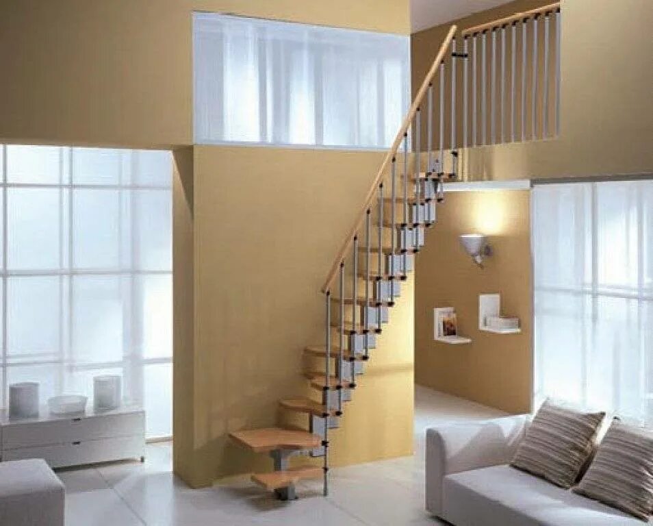 Лестница на второй этаж в маленьком доме. Модульная лестница компакт Квадро. Модульная малогабаритная лестница компакт. Компактная лестница. Компактная лестница на 2 этаж.