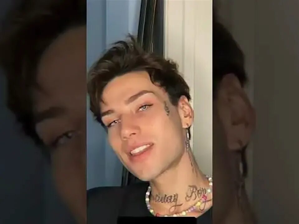 Холидей бой до пластики. Xolidayboy иван ржевский. xolidayboy. холибой певец. холидей бой тату.