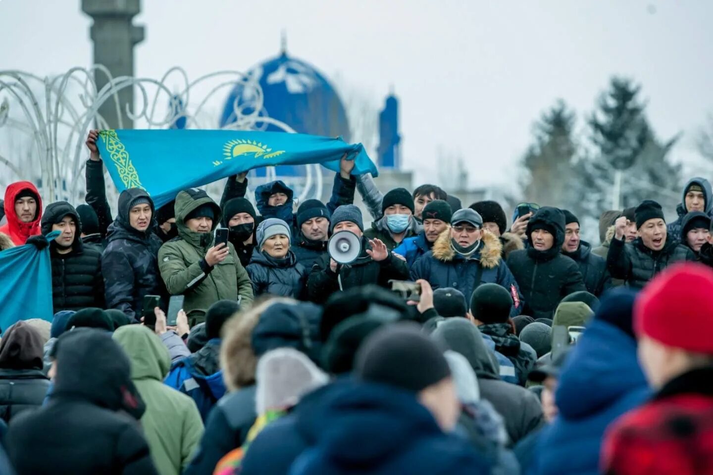 Данное время в казахстане. События в Казахстане. Январские события в Казахстане. События в Казахстане 2022. Митинг в Казахстане январь 2022.