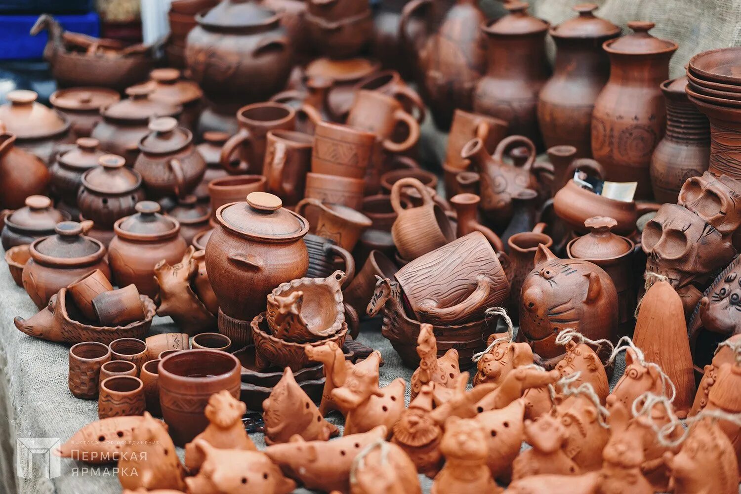 баку деревня лагич. керамика узбекистана гиждуванская изделия. кузница бородина во владимире. мастерские промыслы. народные ремесла.