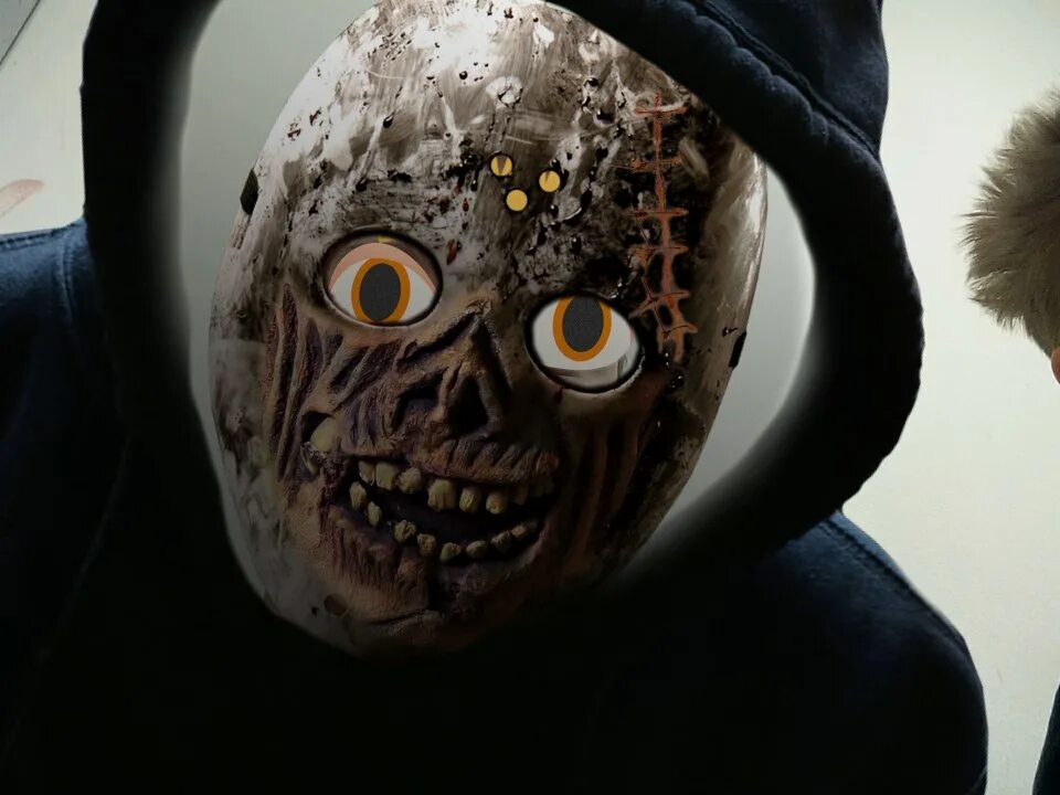 Хулиган монстр. Хулиган монстр. Луна хулиган монстр тревора. Луна из маджорас маск. Хулиган монстр.