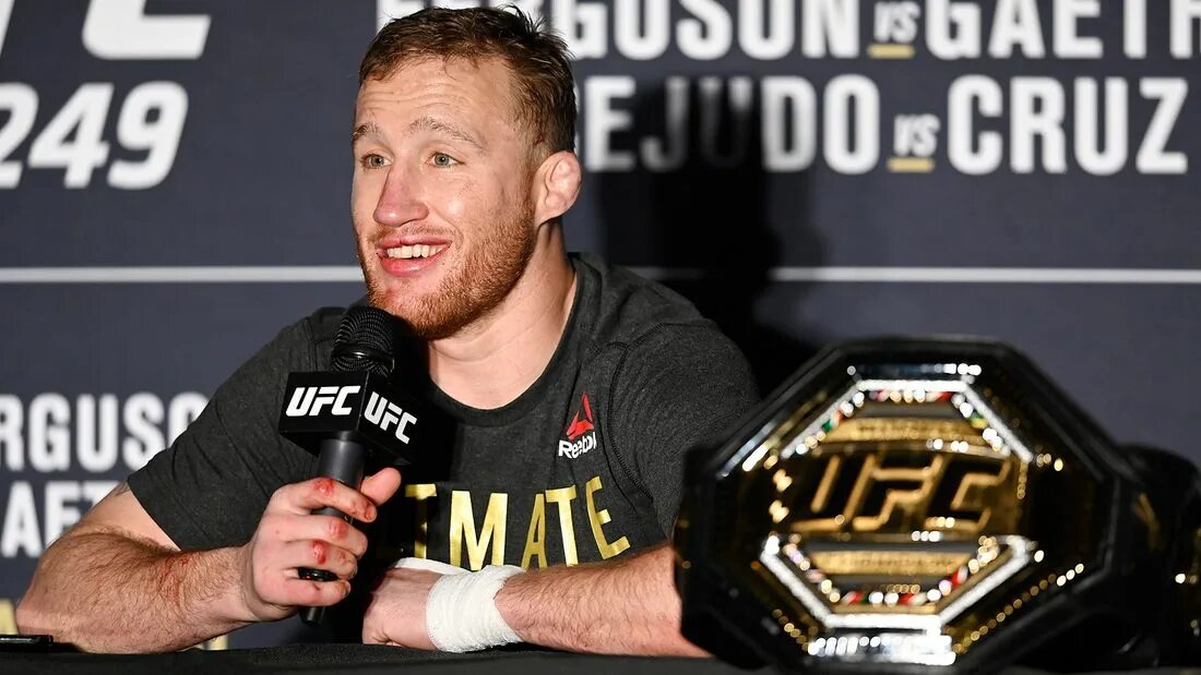 Джастин Гэтжи. Justin Gaethje. Джастин Гэтжи пояс UFC. Джастин Гейджи с поясом. Гетжи