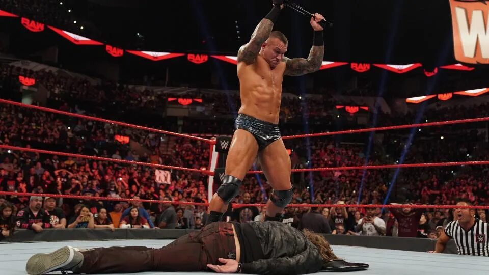 Реслинг видео. Randy Orton WWE. WWE Raw 2020. Рэнди Ортон 2022. WWE Randy Orton 2010.