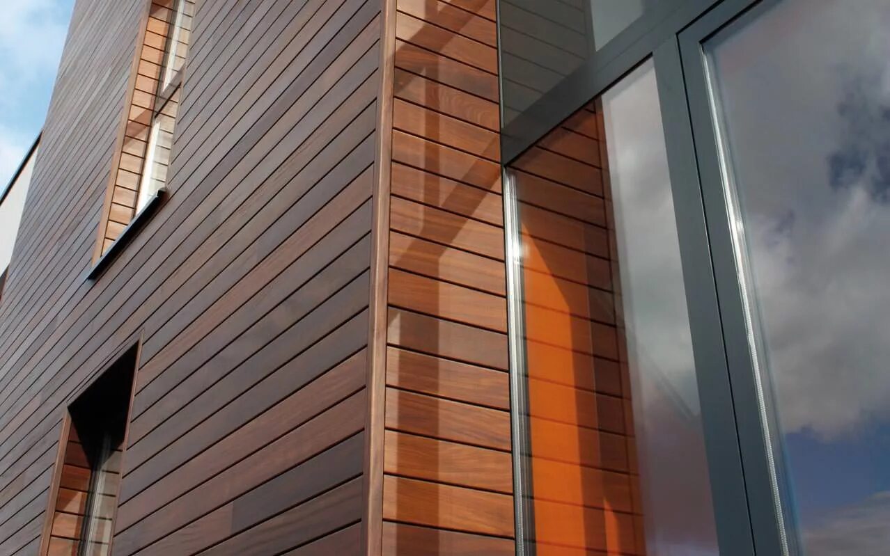 Планкен ромбус из лиственницы. Планкен из лиственницы tikkurila. Планкен лиственница фасад. Планкен лиственница обшит фасад. Планкен 140 20.