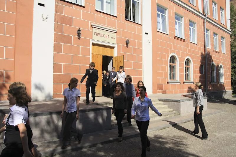Где учат любить Родину. Гимназия № 2 стала альма-матер для многих рязанцев АиФ Р