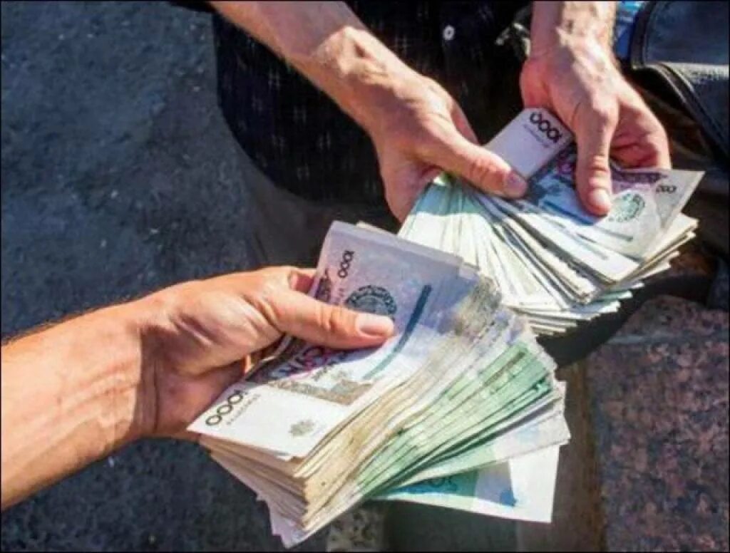 Узбекские деньги. Деньги сум. Валюта Узбекистана. Деньги суммы Узбекистан.