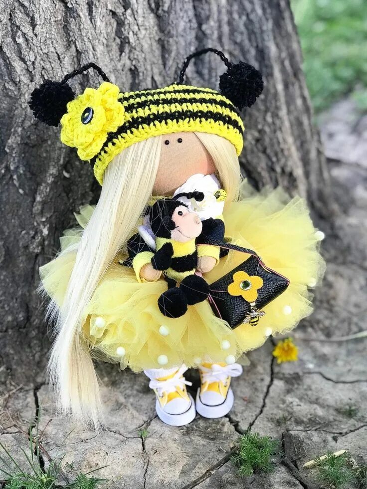 Интерьерная кукла Пчелка. Текстильная кукла пчела. Куколка Пчелка. Текстильные куколки пчелки. Куколка пчелы