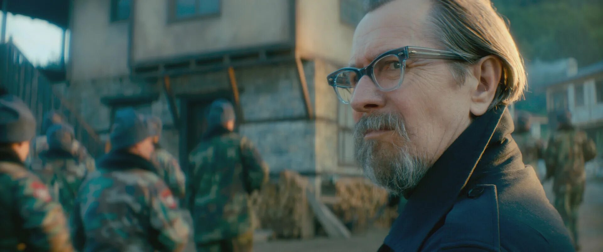 Телохранитель киллера (2017, фильм) - "''Если жизнь повернулась к тебе задом - з