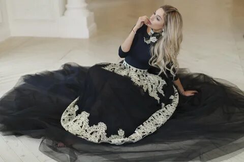 Пышное платье с кружевом
