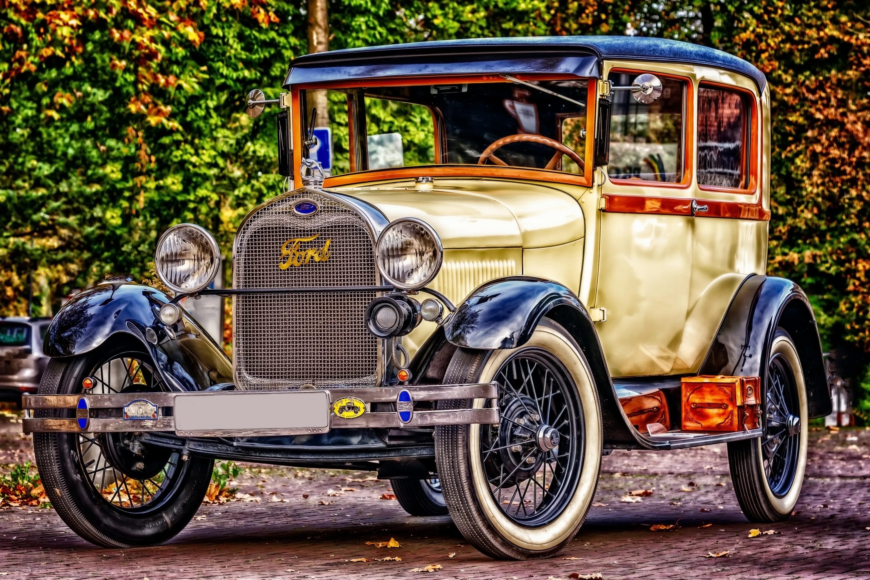 Best old cars. Форд 1900г. Форд v8 1934. Форд Олдтаймер.