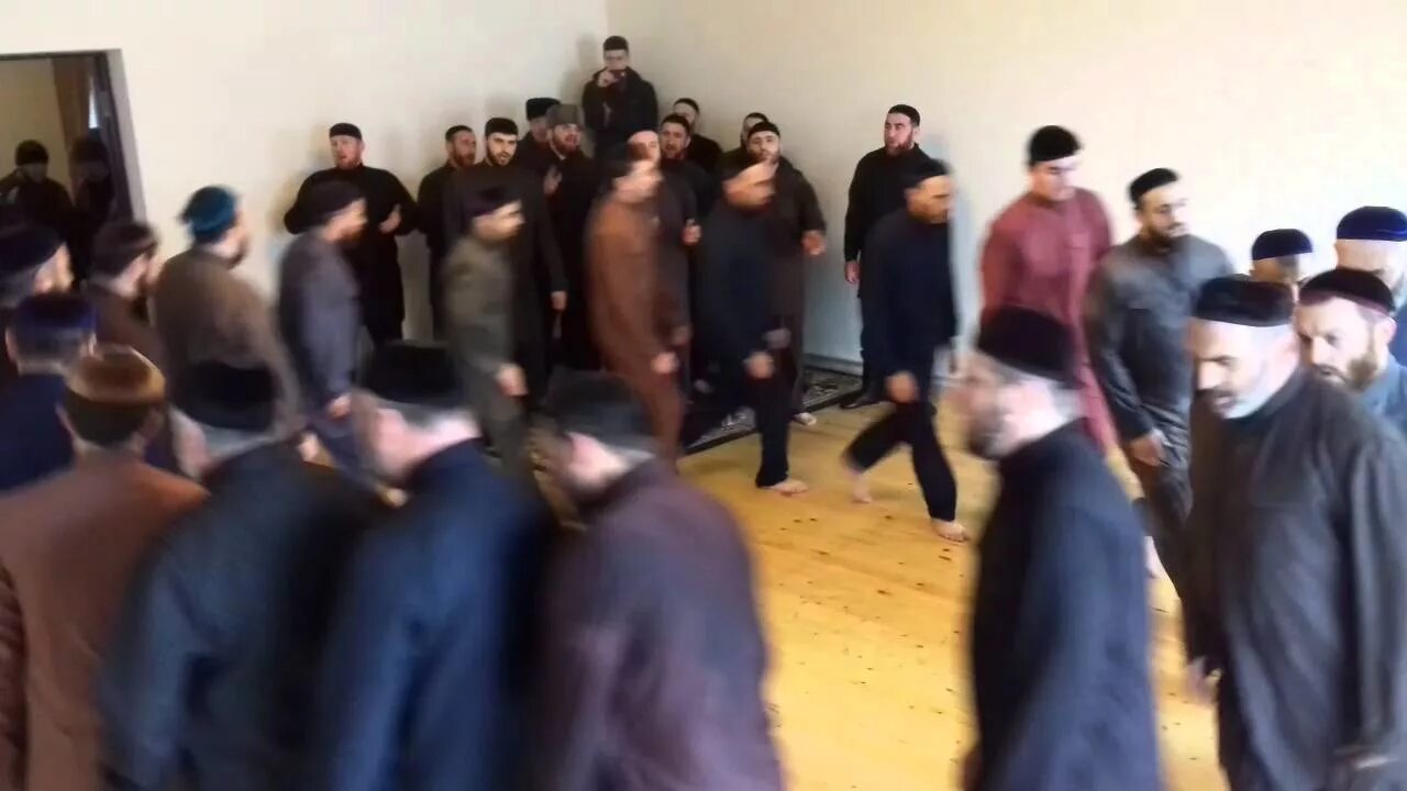 Грозный село алхазурово. Алхазурово чечня. Депутат айбуев бекхан. Школа 2 алхазурово. Алхазурово чеченская республика.