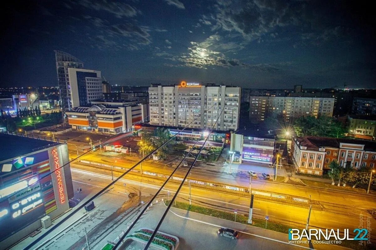 Барнаул 4к. Ночной Барнаул. Центр Барнаула ночью. Барнаул центр города.