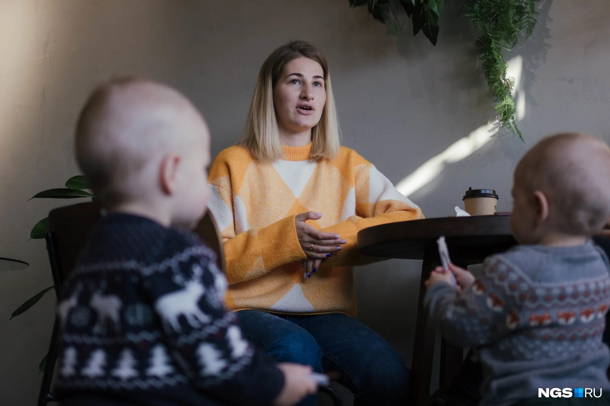 Дастин очень странные дела 4 сезон. Очень странные дела 4 сезон 8 серия. Двое детей зарабатывают деньги маме на лекарства что за фильм. Очень странные новости. Очень странные дела 3 сезон.