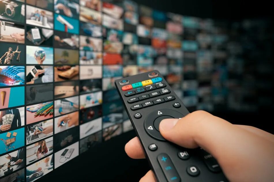 Телеканалы азербайджана. Aztv logo. Space tv. Canli televiziya. Vtv logo.