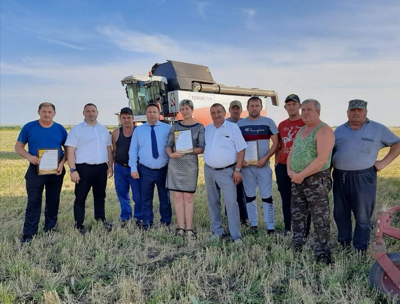 Погода в ртищевский саратовской области. Сельское хозяйство Ртищевского района. Выдвиженец Ртищевский район. АО Ульяновский Ртищевский район. Зам мин сельского хозяйства Кугарчинского района.