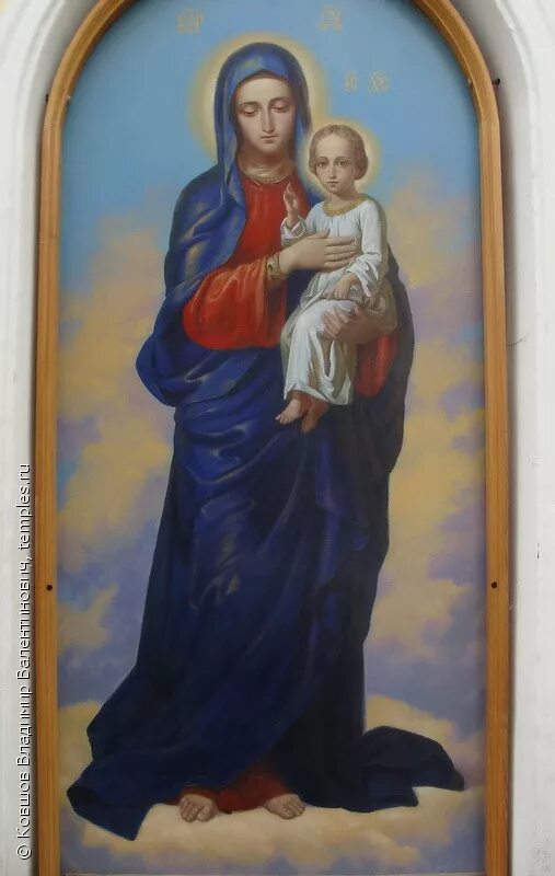 икона дева мария с младенцем в полный рост. костомарово икона божьей матери расстрельная. максимовской иконы божией матери (1299). икона пресвятой богородицы "рожковская спасительница". икона марии с младенцем в богоматери.