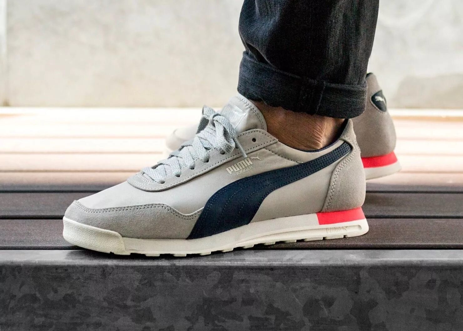 Jogger кроссовки мужской. Кроссовки Puma Jogger og. Puma Jogger og Trainers серые. Пума Кортес. Puma Jogger кроссовки мужские.