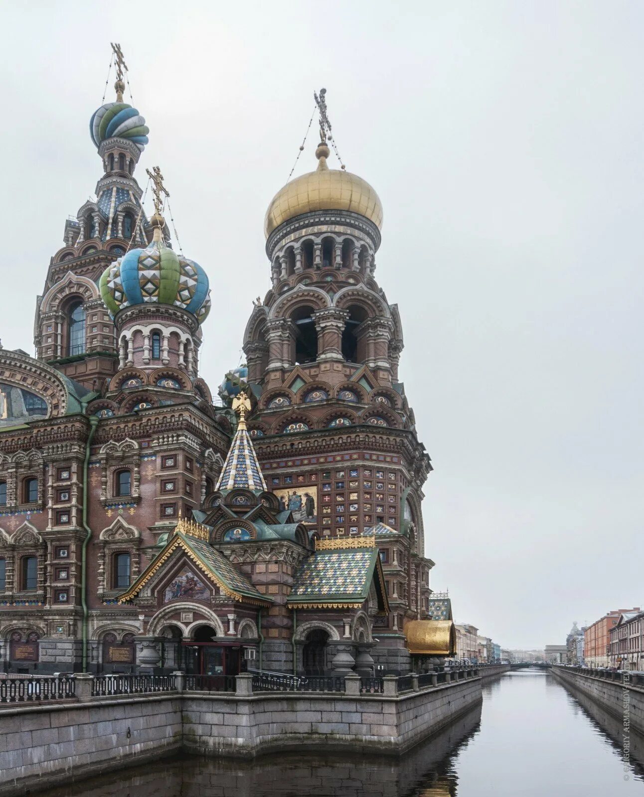 Санкт петербургская православная. Храм Спаса-на-крови Санкт-Петербург. Петербург храм Спаса на крови. Храм Спаса на крови Москва. Храм Спаса на крови стиль.