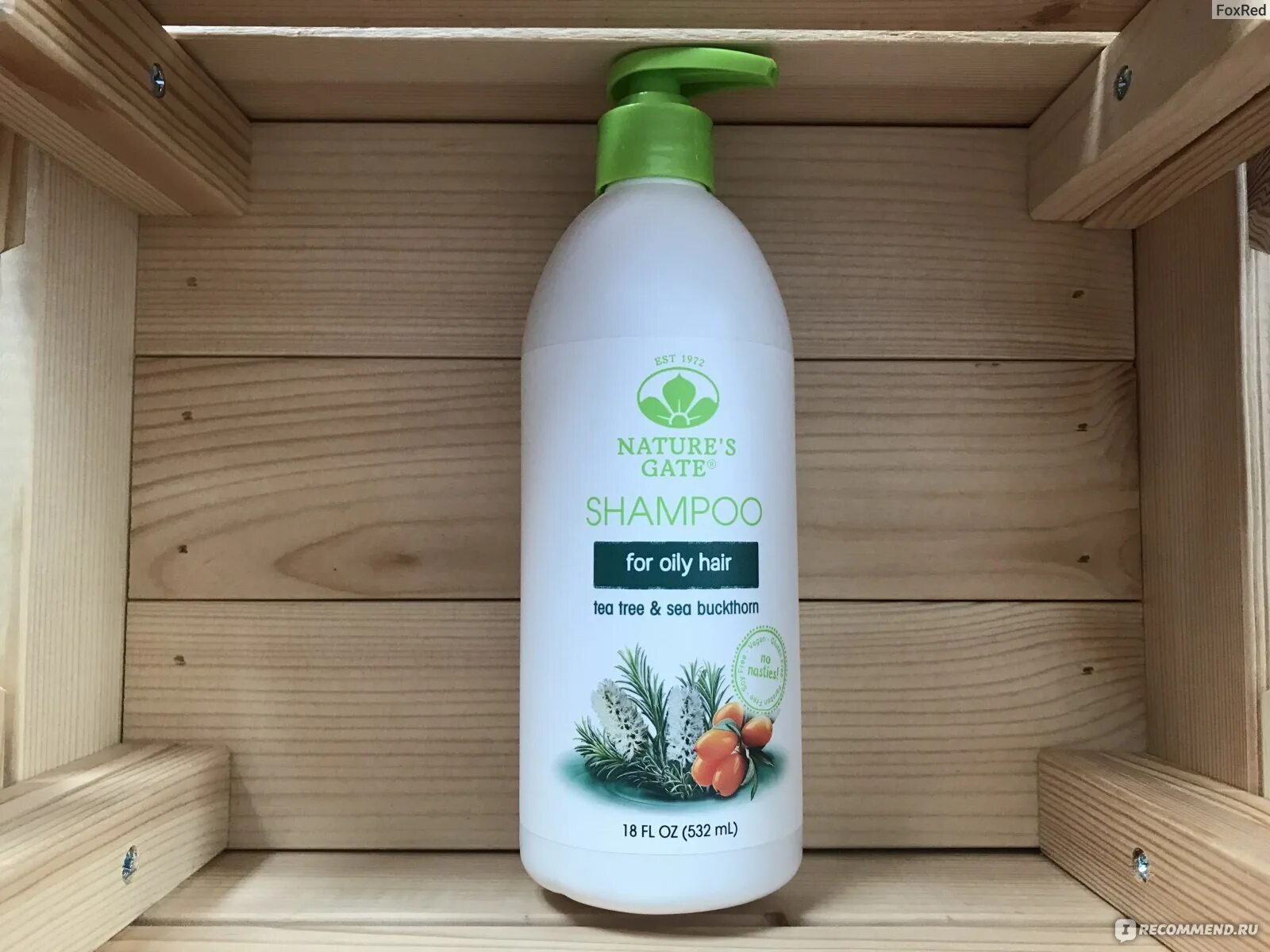 Natural shampoo. Nature's Gate шампунь. Nature's Gate шампунь с облепихой. Natures Gate шампунь для жирных волос. Шампунь nature's Gate с мятой.