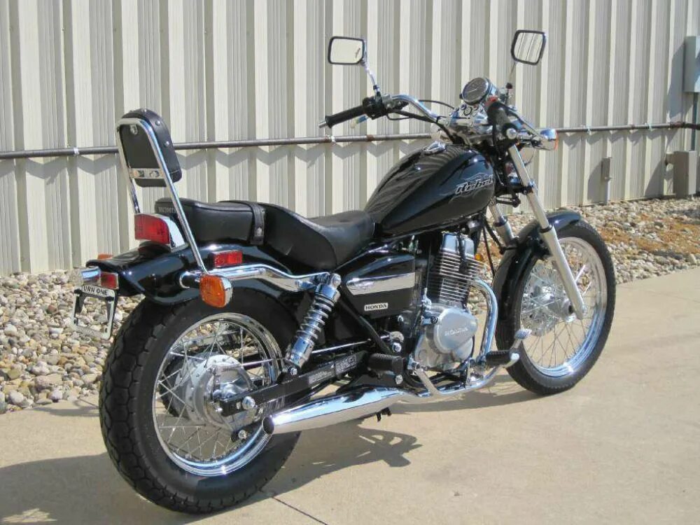 Купить мотоцикл 800. Honda чоппер 250 кубов. Honda Rebel 250. Honda Rebel 250 sissy Bar. Honda круизер 250.