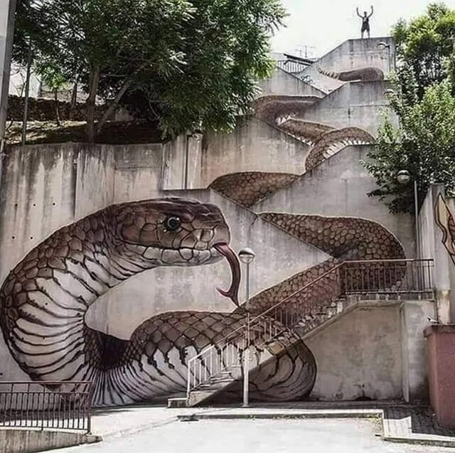 Лестница змейкой. Граффити змея. Уникальные лестницы. Граффити со змеями. 3д граффити.